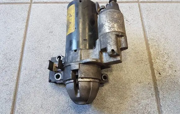 BMW X5 E70 Starter motor 7801203 12417801203