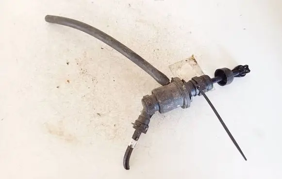 Nissan Note (E11) Clutch master cylinder 