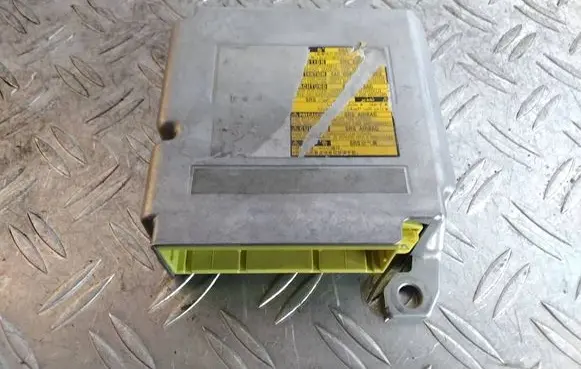 Lexus IS III XE30 Airbag control unit/module 8917053370 1508000182