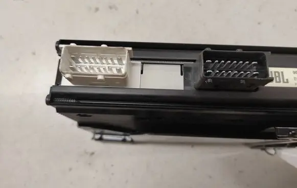 Citroen C6 Sound amplifier 9662695480 HS6420