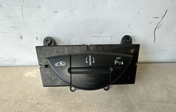 Mercedes-Benz CLS C219 Suspension ride height/mode switch A2118217058