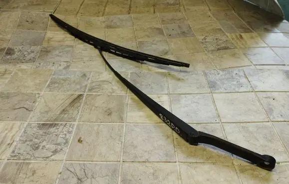 Audi A6 S6 C5 4B Windshield/front glass wiper blade 4B1955408A