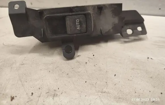 Lexus GS 300 350 430 450H Electric window control switch 8403030100