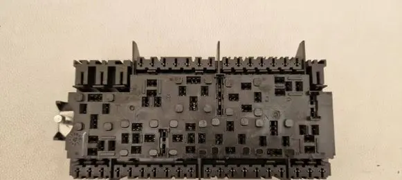 Mercedes-Benz GL X166 Fuse module A1669063801