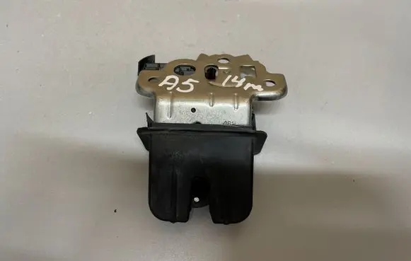 Audi A5 Sportback 8TA Tailgate/trunk/boot lock/catch/latch 8K9827505A