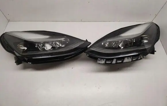Tesla Model 3 Headlight/headlamp 1514953-00-D
