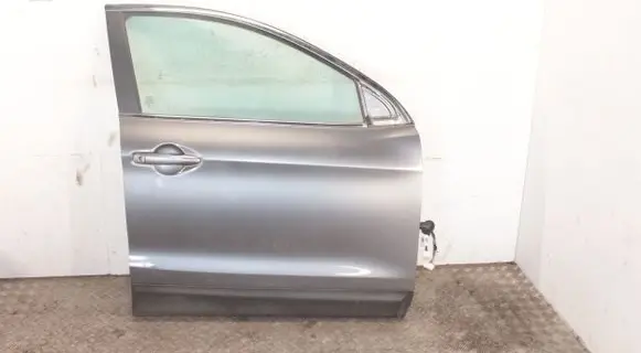 Nissan Qashqai Front door