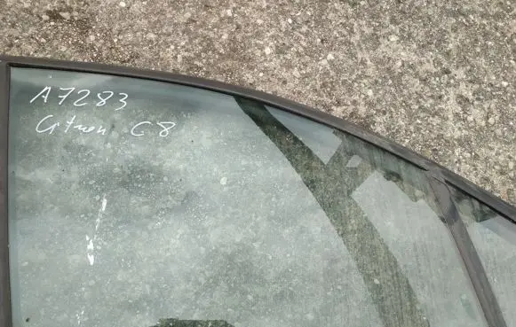 Citroen C8 Front door window glass four-door
