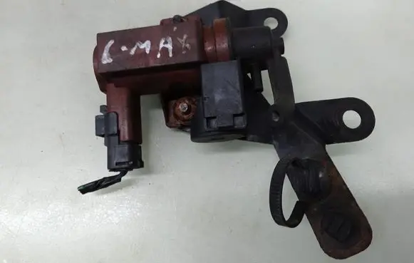 Ford Focus C-MAX Turbo solenoid valve 165601