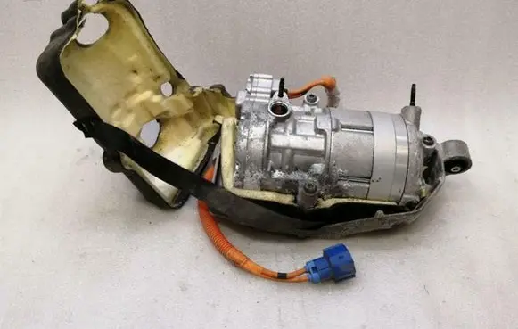 Tesla Model X Air conditioning (A/C) compressor (pump) 106336900F