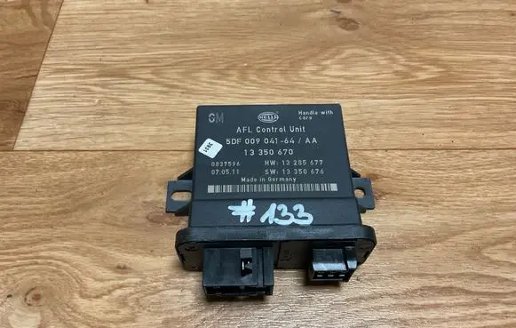 Opel Insignia A Xenon control unit/module 13350670 13285677 5DF00904164
