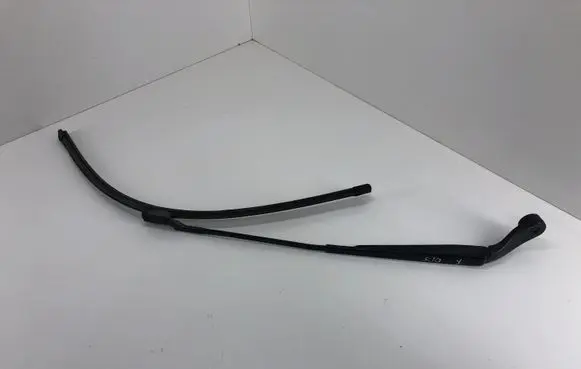 Citroen DS5 Front wiper blade arm 9687216280