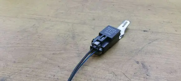 Toyota RAV 4 (XA30) Other relay 9098004197