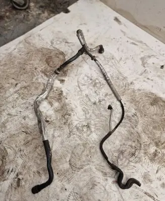 Volkswagen Touareg II Vacuum line/pipe/hose 1K0612071AK