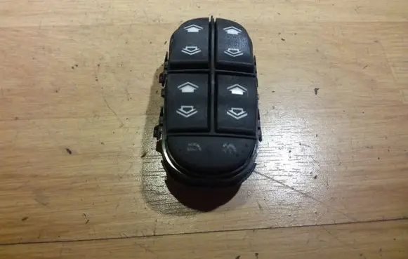 Ford Focus Electric window control switch 98AB14A132DE