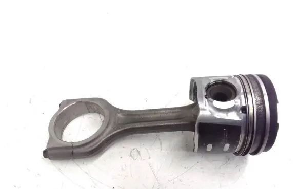 Volvo C30 Piston with connecting rod 75L93 619