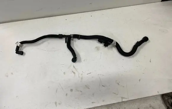 BMW 4 F36 Gran coupe Fuel line pipe 851409402