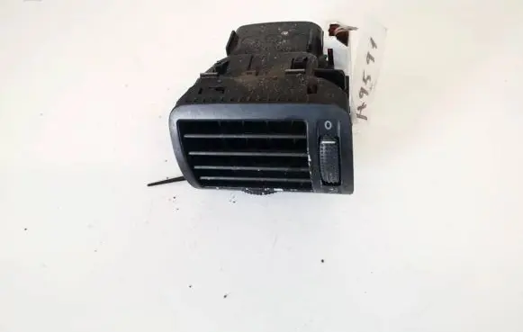Volkswagen PASSAT B5.5 Dash center air vent grill 3b0819703d