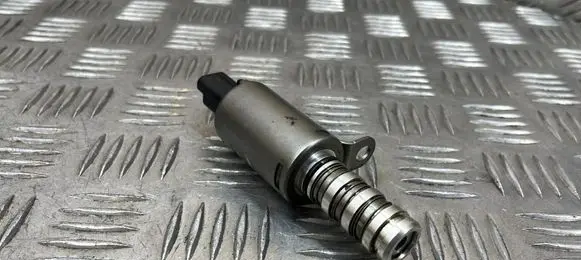 Citroen C3 Camshaft vanos timing valve 9677922180