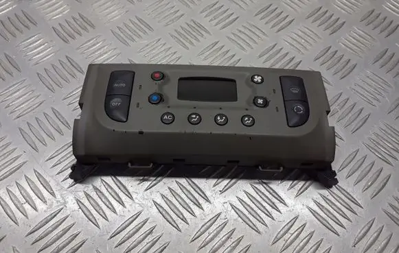 Renault Thalia II Interior fan control switch 8200749659