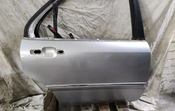 Honda Legend III KA9 Rear door