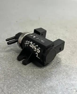 Audi A4 S4 B6 8E 8H Turbo solenoid valve 72290330
