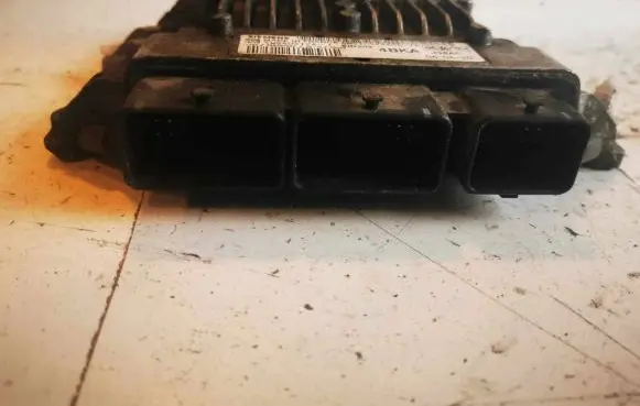 Ford Focus Engine control unit/module 5WS40512AT 6M5112A650XA 6M5112A650YA