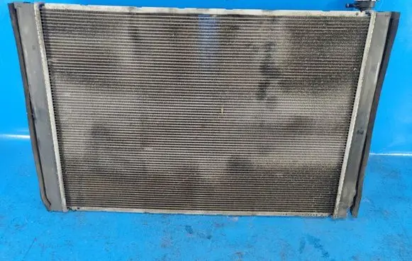 Toyota Sienna XL20 II Coolant radiator 164100P161