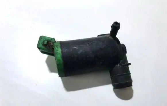 Peugeot 406 Windscreen/windshield washer pump