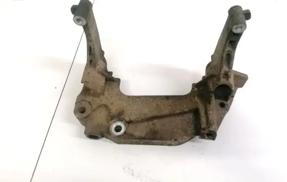 Opel Corsa D Engine mounting bracket