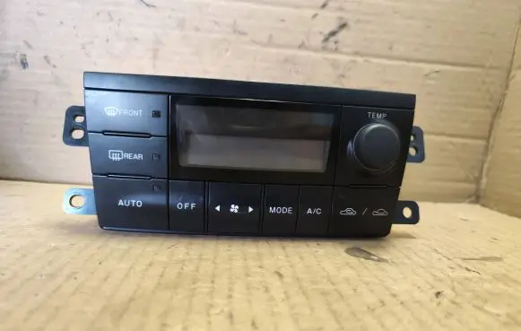 Mazda Premacy Climate control unit CB82B
