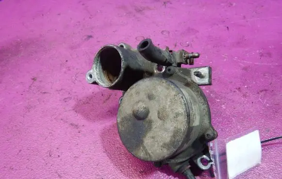 Ford Mondeo Mk III Vacuum pump XS7Q2A451BH