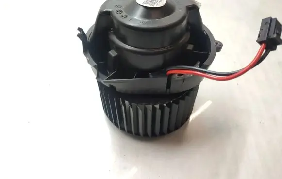 BMW X2 F39 Heater fan/blower 9297752