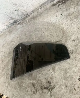Hyundai Santa Fe Rear vent window glass 