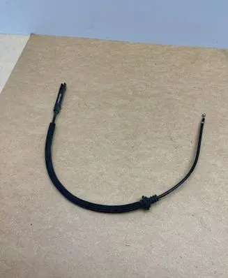 Audi A3 S3 A3 Sportback 8P Engine bonnet/hood lock release cable 8P0823535C