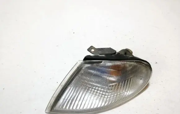 Hyundai Lantra II Front indicator light