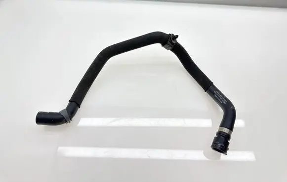 Engine coolant pipe/hose