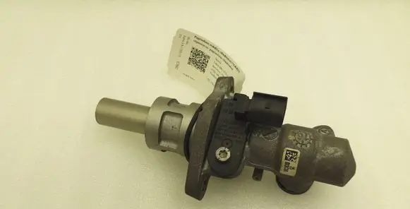 Skoda Fabia Mk3 (NJ) Master brake cylinder 1K0945459 1K0945459A