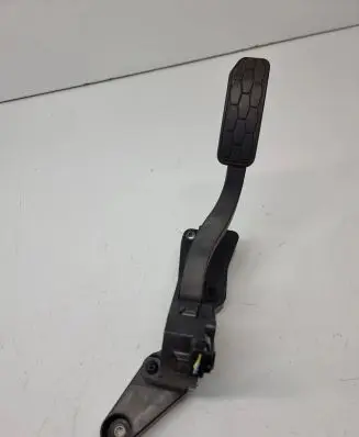 Jaguar XE Accelerator throttle pedal GX739F836CA