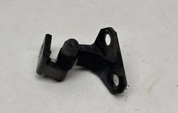 Volkswagen PASSAT B6 Front door upper hinge 3C0831401D