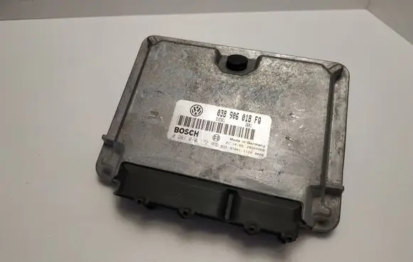 Volkswagen PASSAT B5 Engine control unit/module 038906018FQ 0281010172