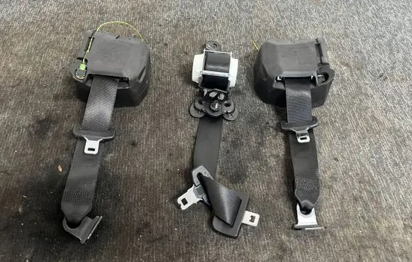BMW X1 F48 F49 Seat belt trim 