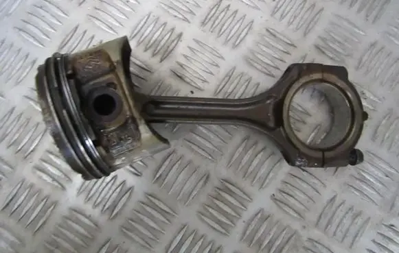 Renault Laguna I Piston with connecting rod