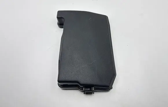 Lexus CT 200H Fuse box cover 8266276010