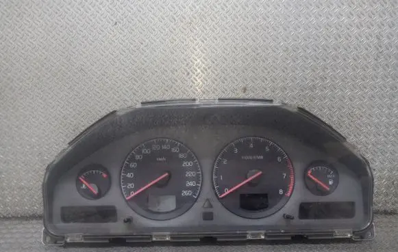 Volvo S60 Speedometer (instrument cluster) 9499668