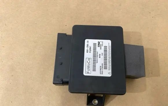 Volvo S60 Hand brake control module 31445647