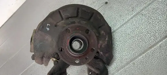 Seat Ibiza III (6L) Front wheel hub spindle knuckle