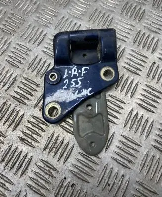 Land Rover Freelander Loading door lower hinge 