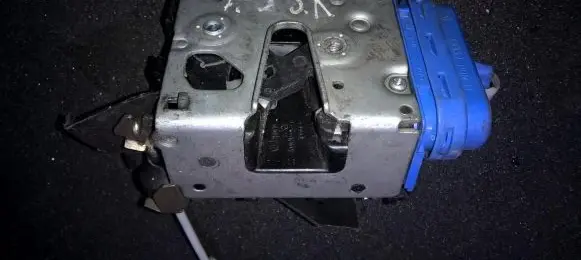 Audi A3 S3 8L Rear door lock 8d0839015a
