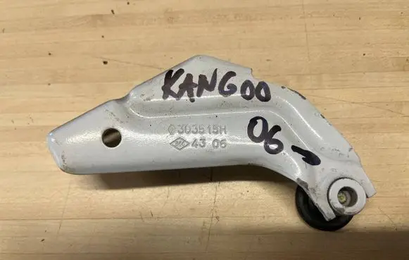 Renault Kangoo I Sliding door upper roller guide/hinge 303515H 4306